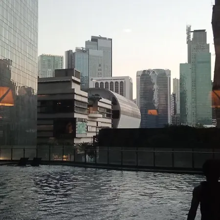 Knightsbridge Residences With Free Pool, Sauna, Fast Wifi, Gym And Kitchen