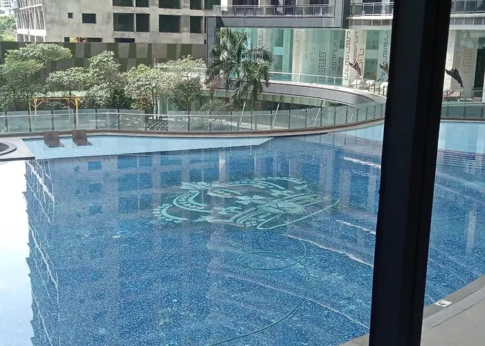 Hotel Knightsbridge Residences With Free Pool, Sauna, Fast Wifi, Gym And Kitchen