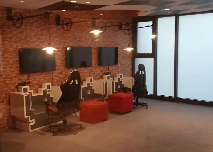 Knightsbridge Residences With Free Pool, Sauna, Fast Wifi, Gym And Kitchen Hotel
