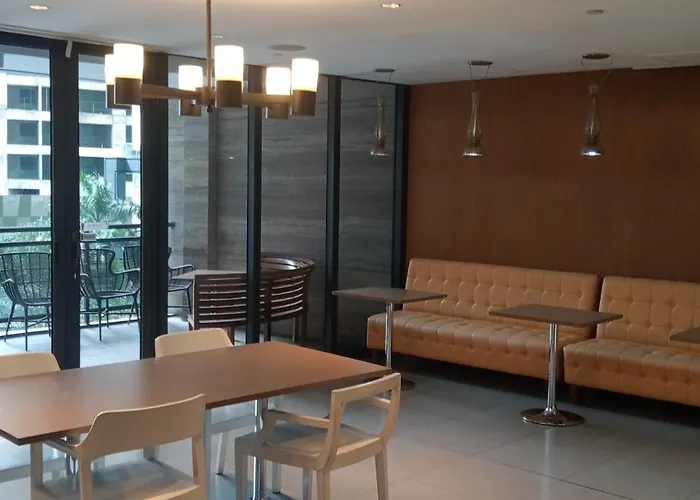 Knightsbridge Residences With Free Pool, Sauna, Fast Wifi, Gym And Kitchen
