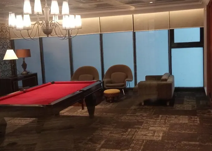 Knightsbridge Residences With Free Pool, Sauna, Fast Wifi, Gym And Kitchen 5*