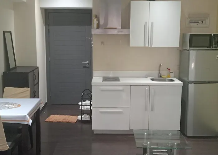 Knightsbridge Residences With Free Pool, Sauna, Fast Wifi, Gym And Kitchen 5* Manille