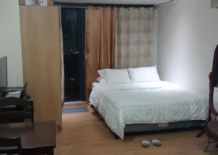 Hotel Knightsbridge Residences With Free Pool, Sauna, Fast Wifi, Gym And Kitchen Manille