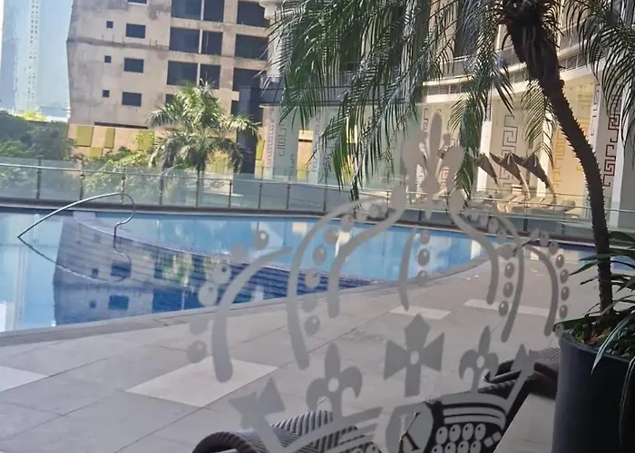 Knightsbridge Residences With Free Pool, Sauna, Fast Wifi, Gym And Kitchen